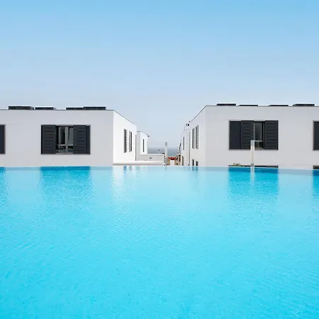 Casa La Botavara - Pool & Abades